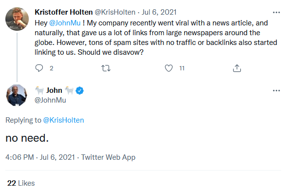 Туит от потребител, в който пита John Mueller дали когато съдържание е станало viral и е получило много спам линкове, трябва да прави на тези линкове disavow.